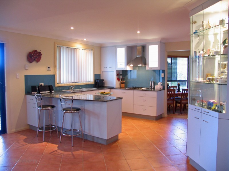 17 Jonell Heights, Pampoolah NSW 2430