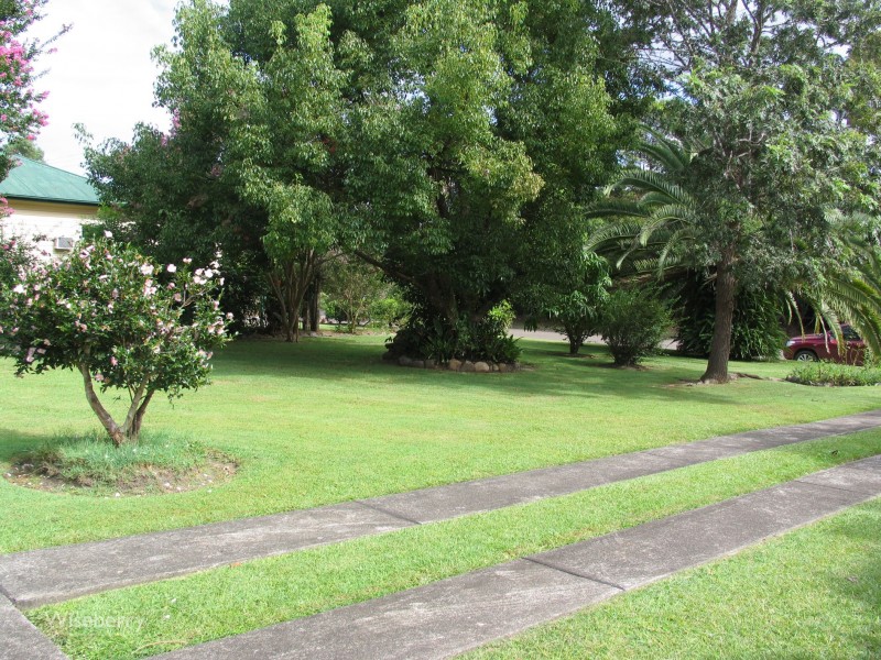 19 Railway Parade, Taree NSW 2430