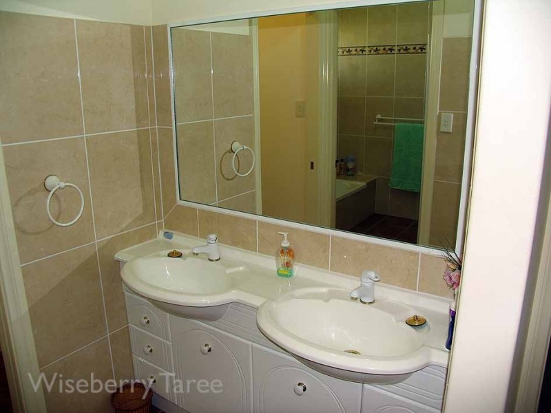 3 Nagle Close, Taree NSW 2430
