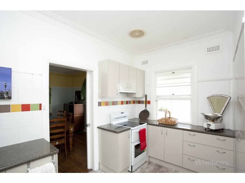 1 Bahtoo Parade, Taree NSW 2430