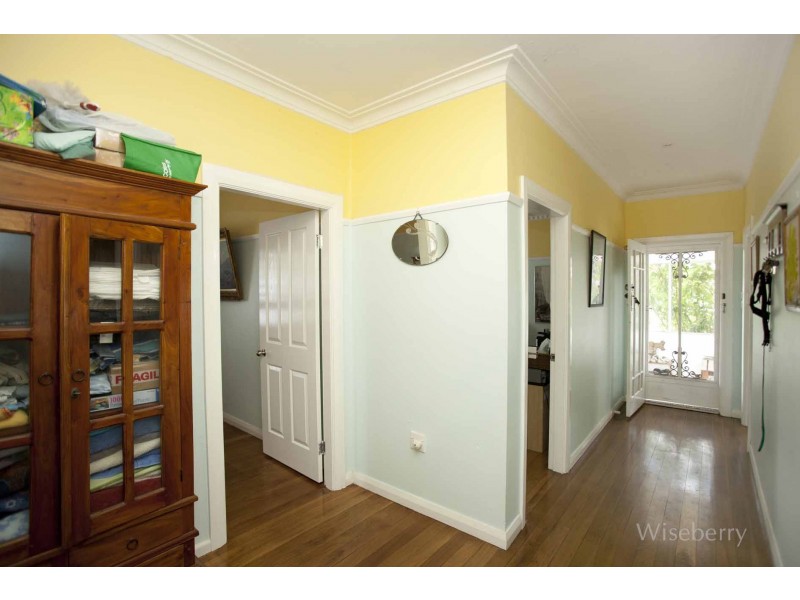 1 Bahtoo Parade, Taree NSW 2430