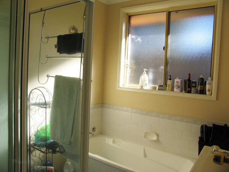 18 Forest Grove, Taree NSW 2430