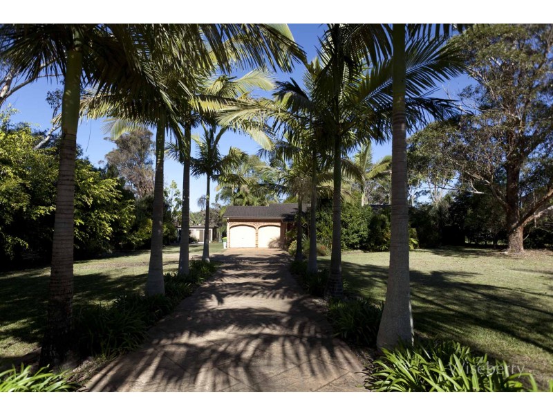 128 Old Bar Road, Old Bar NSW 2430