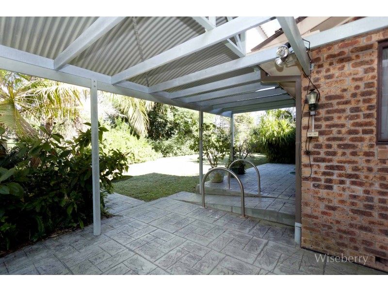 128 Old Bar Road, Old Bar NSW 2430