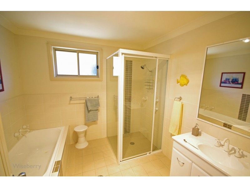 8 Melaleuca Place, Taree NSW 2430