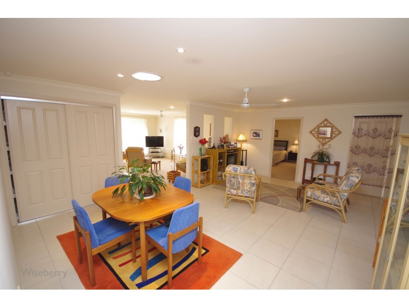 8 Melaleuca Place, Taree NSW 2430