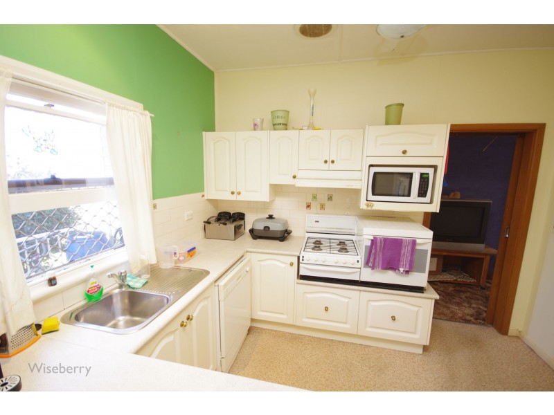 82 Oxley Street, Taree NSW 2430