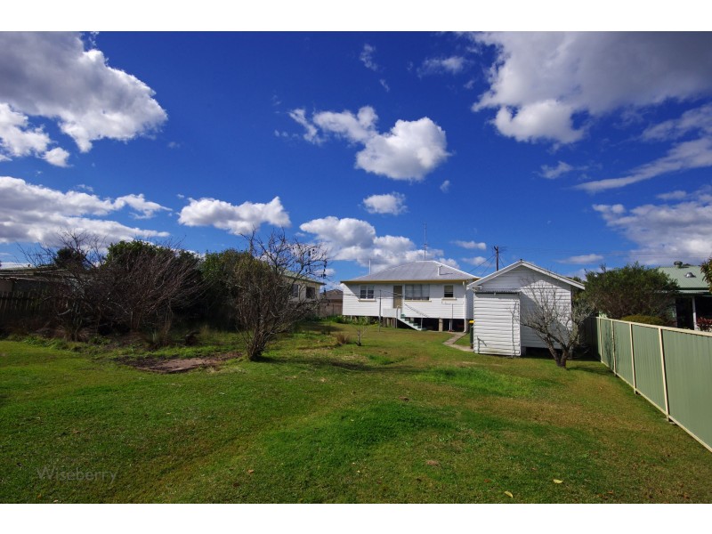 48 Oxley Street, Taree NSW 2430