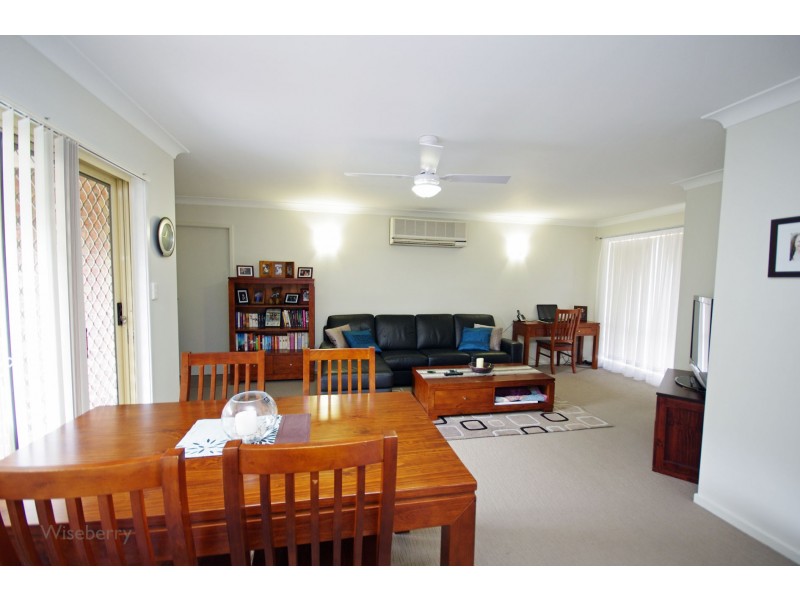 2/35 Tristania Crescent, Taree NSW 2430