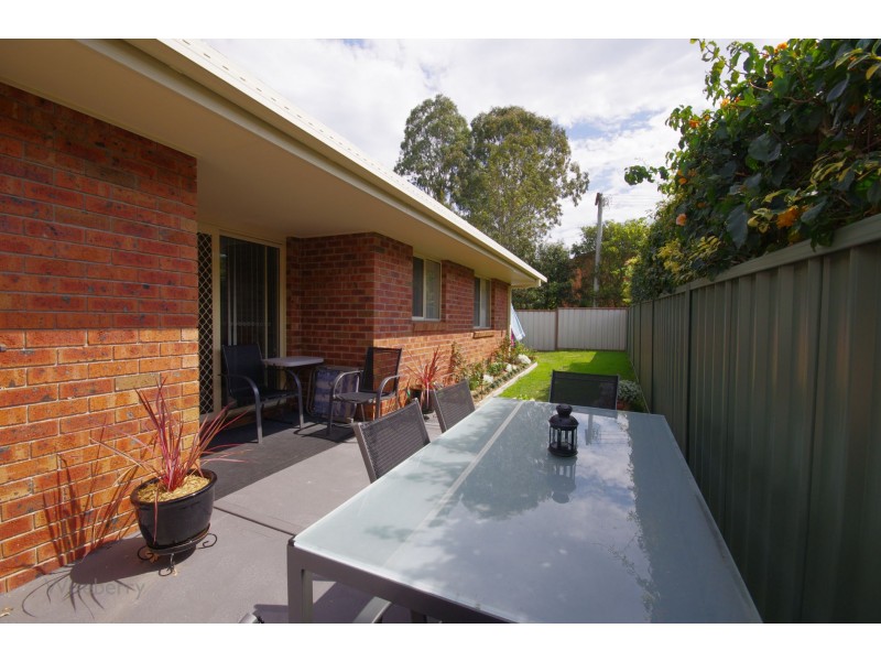 2/35 Tristania Crescent, Taree NSW 2430