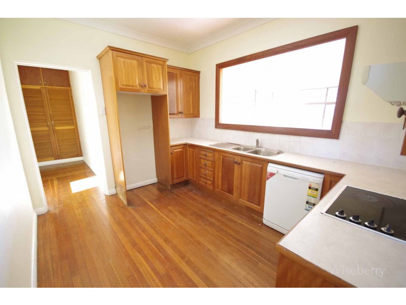 17 Deb Street, Taree NSW 2430