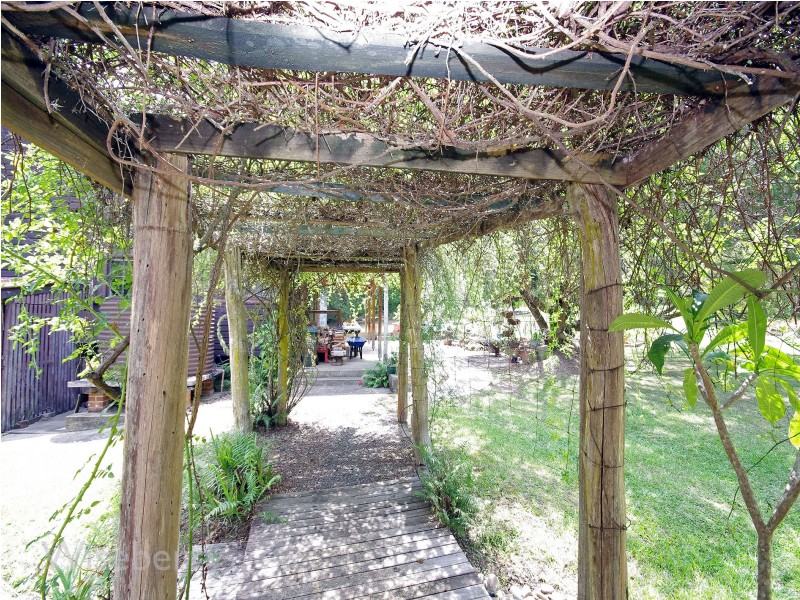 9 Fernridge Lan, Langley Vale NSW 2426