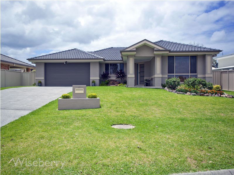 23 John Hall Drive, Taree NSW 2430