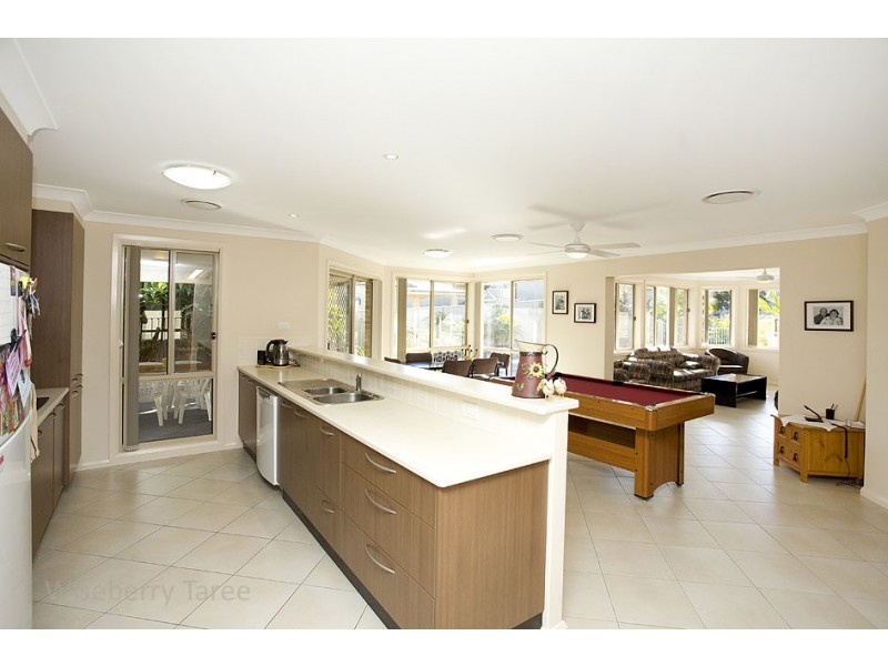 17 John Hall Drive, Taree NSW 2430