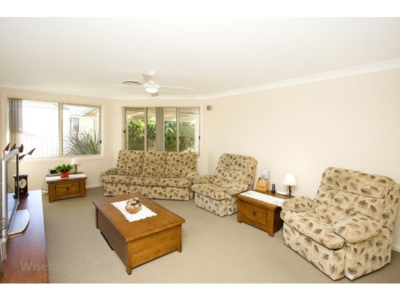 17 John Hall Drive, Taree NSW 2430