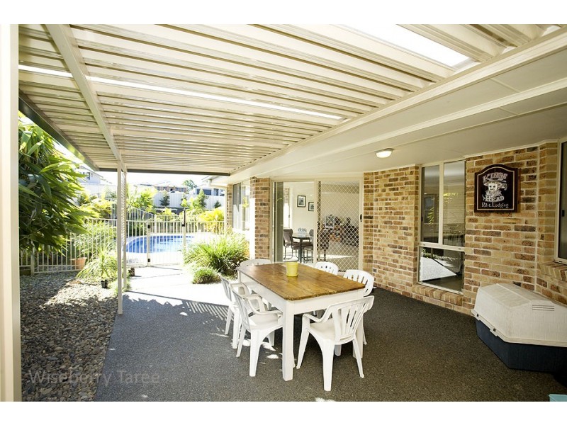 17 John Hall Drive, Taree NSW 2430