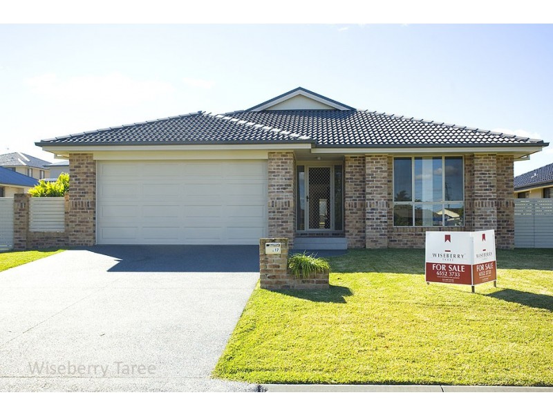 17 John Hall Drive, Taree NSW 2430