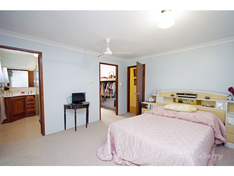 25 Richardson Street, Old Bar NSW 2430