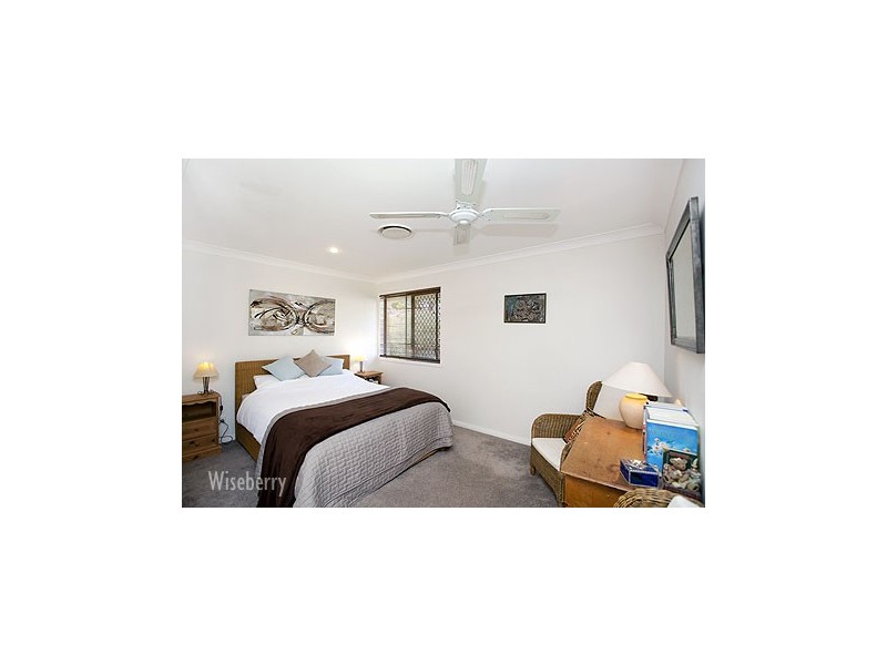 52 Gracelands Place, Pampoolah NSW 2430