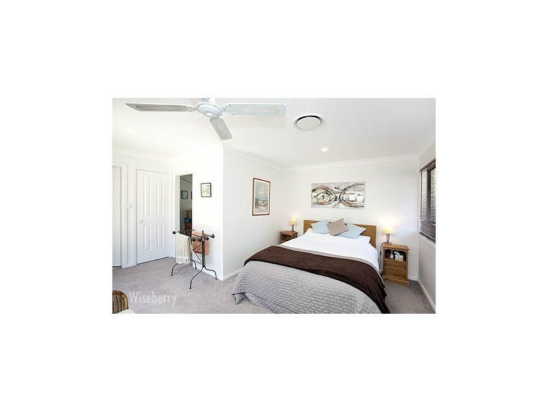 52 Gracelands Place, Pampoolah NSW 2430
