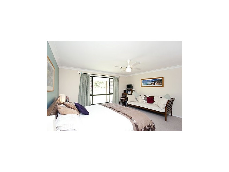 52 Gracelands Place, Pampoolah NSW 2430