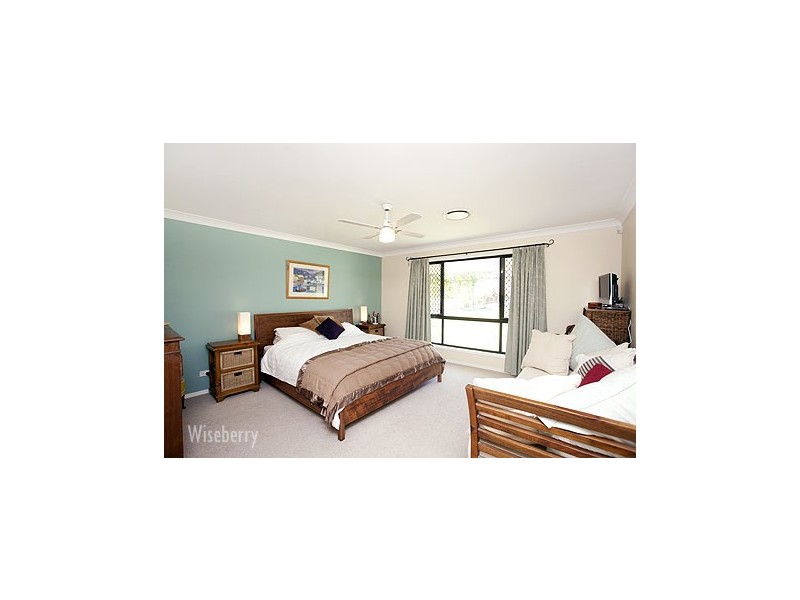 52 Gracelands Place, Pampoolah NSW 2430