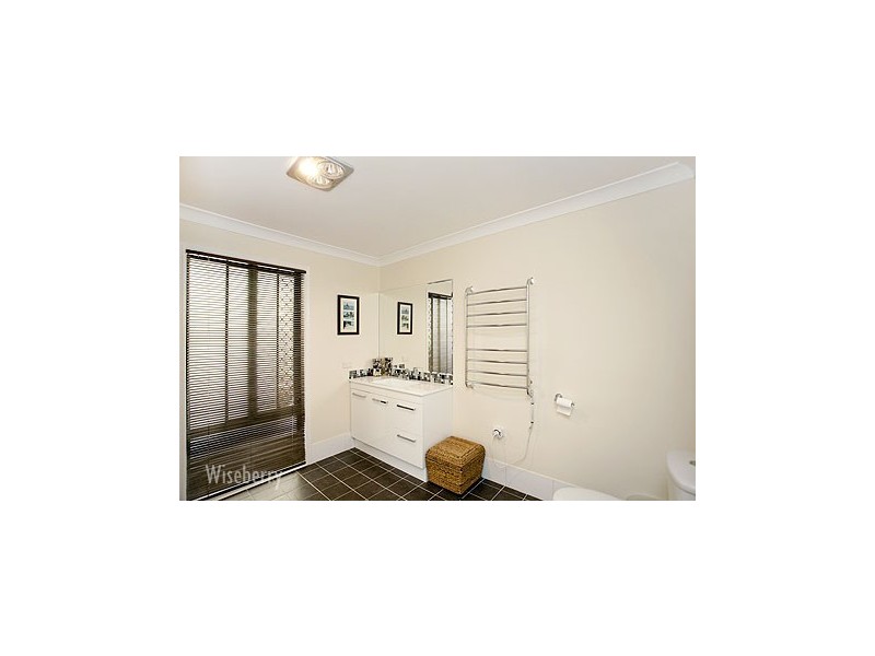 52 Gracelands Place, Pampoolah NSW 2430