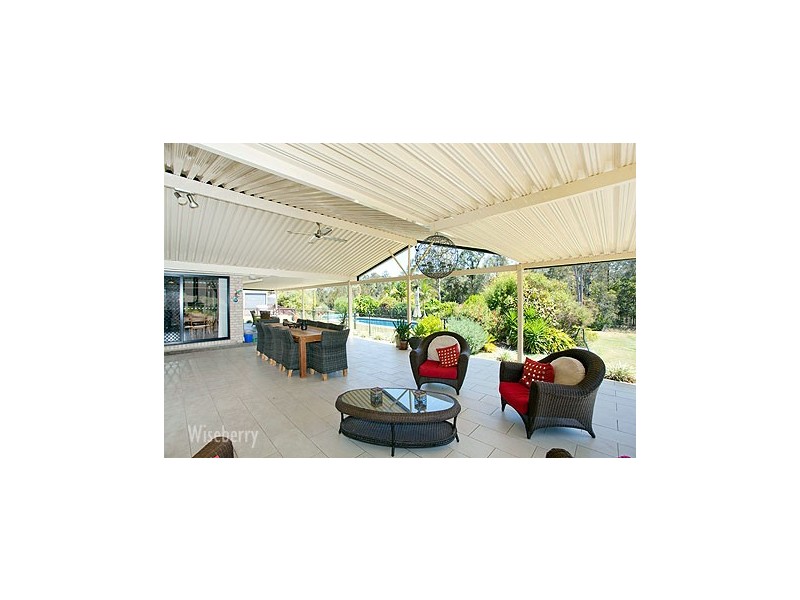 52 Gracelands Place, Pampoolah NSW 2430