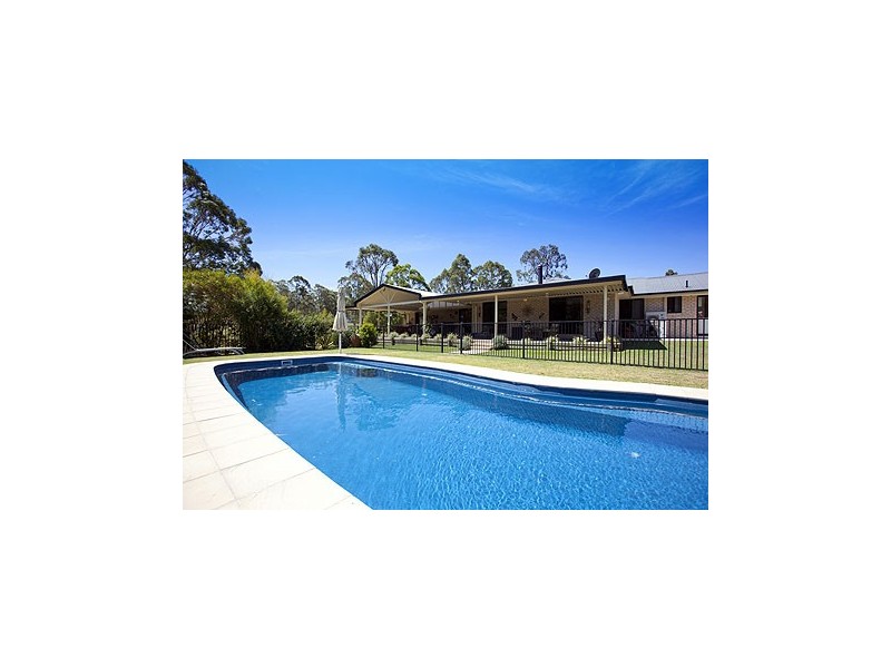 52 Gracelands Place, Pampoolah NSW 2430