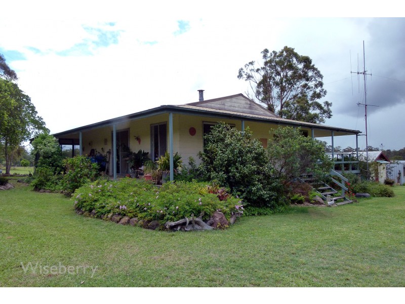 424 Careys Road, Hillville NSW 2430