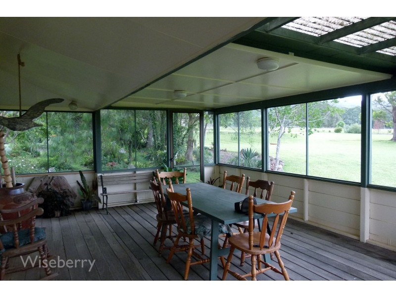 424 Careys Road, Hillville NSW 2430