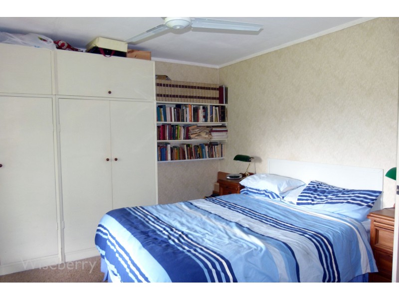 424 Careys Road, Hillville NSW 2430