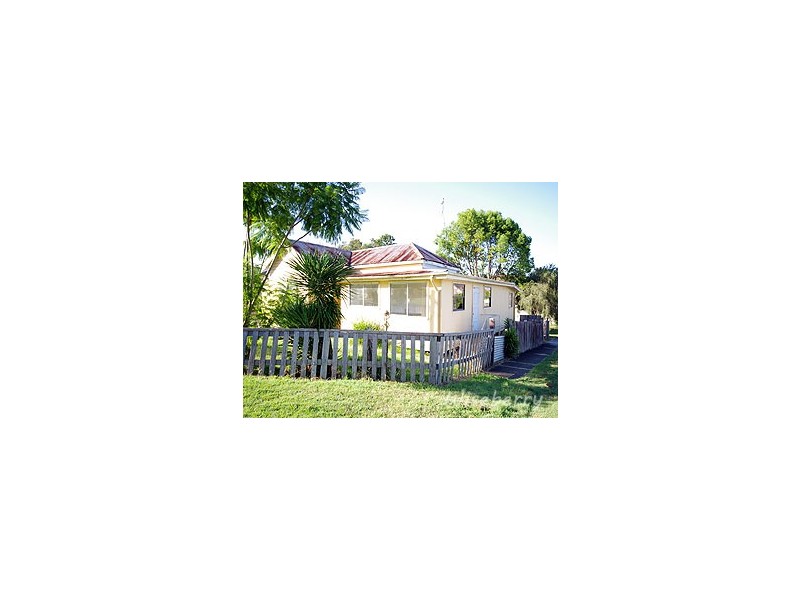 13 Flett Street, Taree NSW 2430