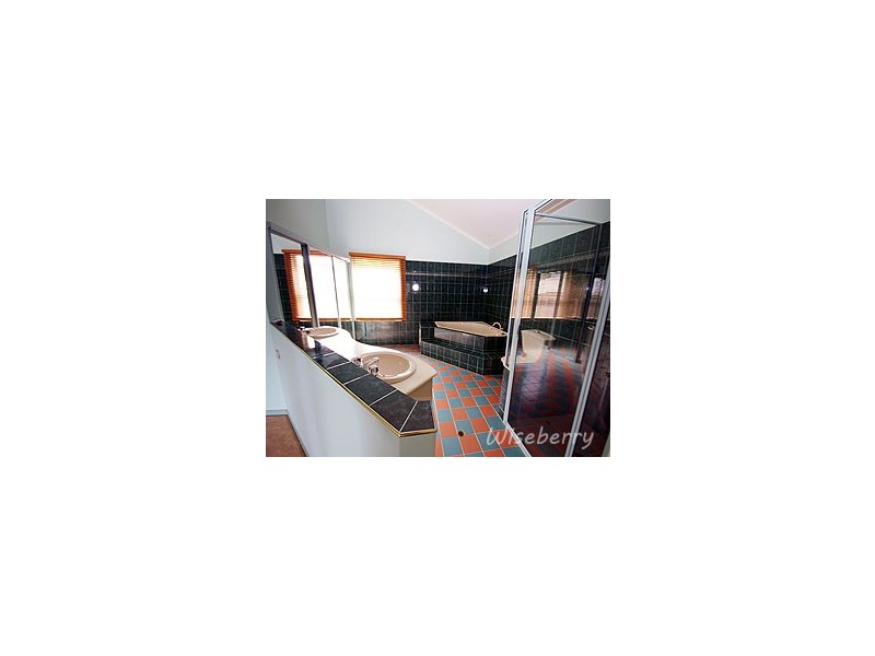 10 Nicoll Street, Taree NSW 2430