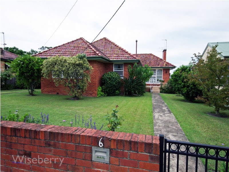 6 Hinten Cresent, Taree NSW 2430