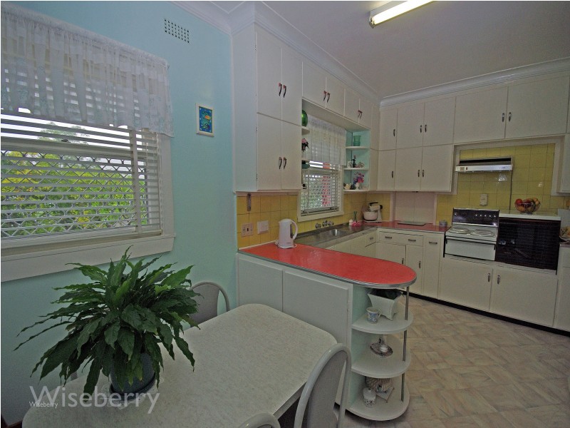 6 Hinten Cresent, Taree NSW 2430