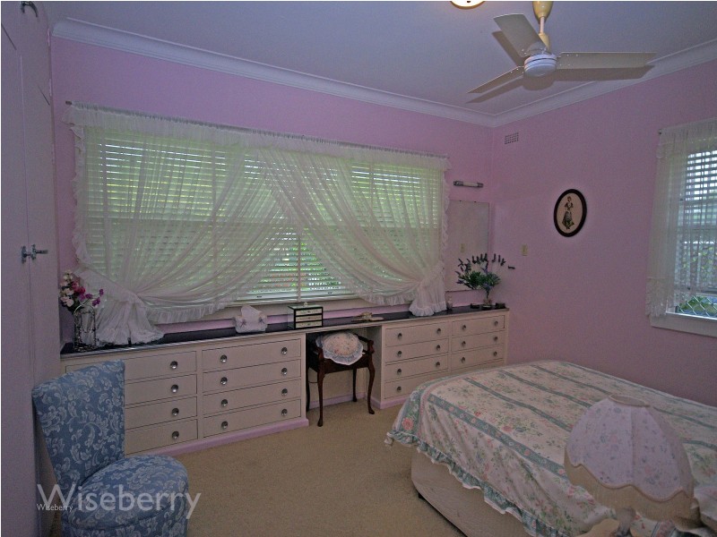 6 Hinten Cresent, Taree NSW 2430