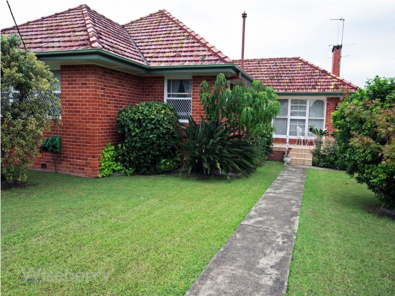6 Hinten Cresent, Taree NSW 2430