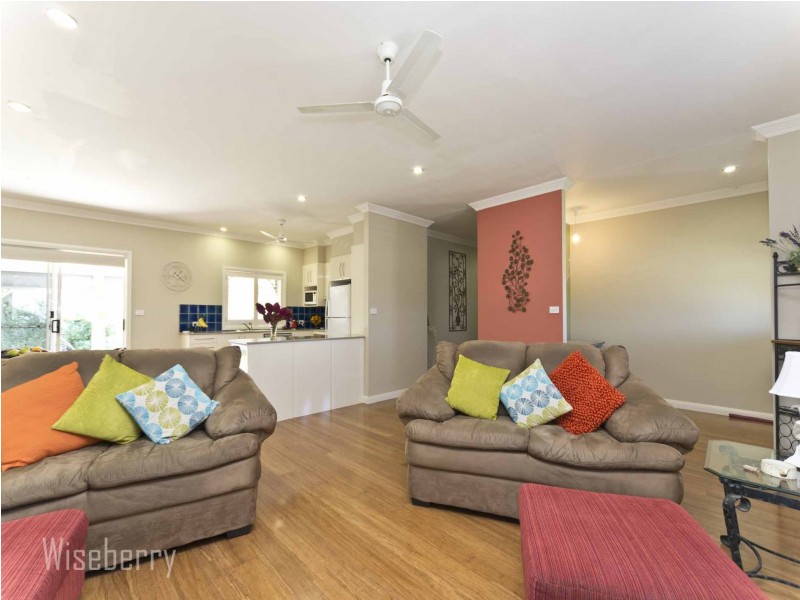 17 Grandis Parade, Taree NSW 2430