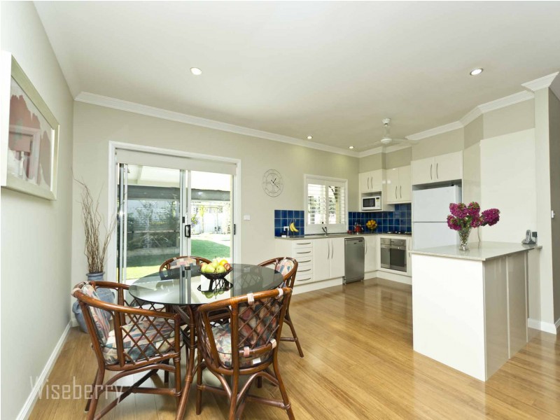 17 Grandis Parade, Taree NSW 2430