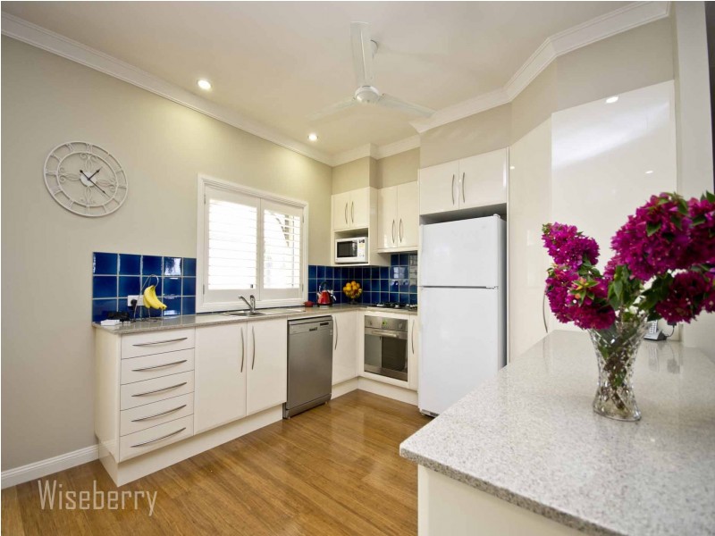 17 Grandis Parade, Taree NSW 2430