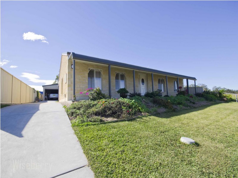 17 Grandis Parade, Taree NSW 2430