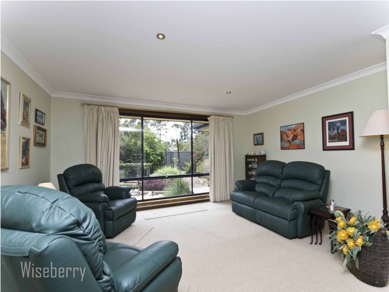 2 Bluehaven Drive, Old Bar NSW 2430