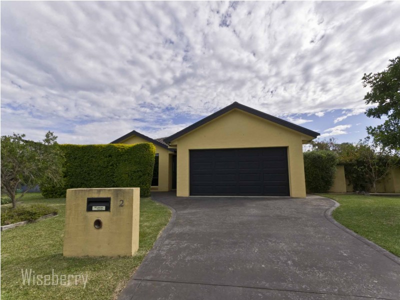 2 Bluehaven Drive, Old Bar NSW 2430