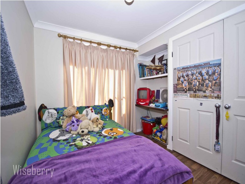 1/4 Drury Close, Old Bar NSW 2430