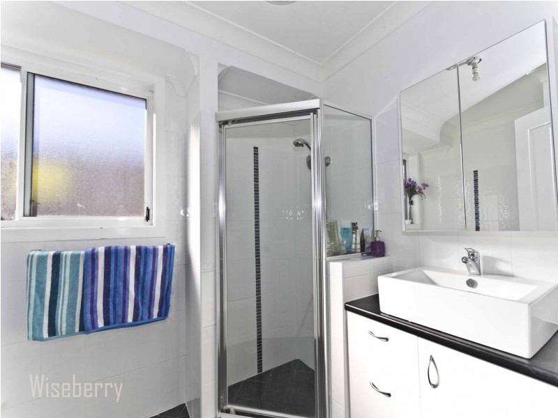 1/4 Drury Close, Old Bar NSW 2430