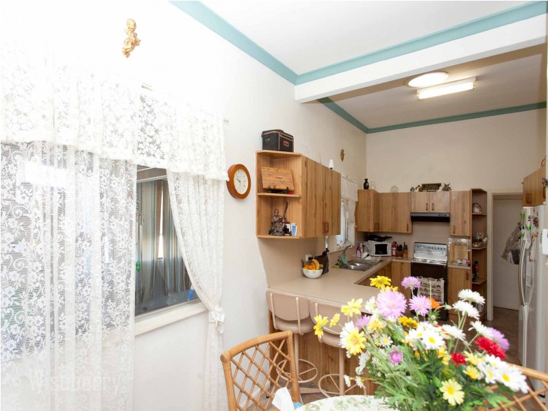 28 Kanangra Drive, Taree NSW 2430