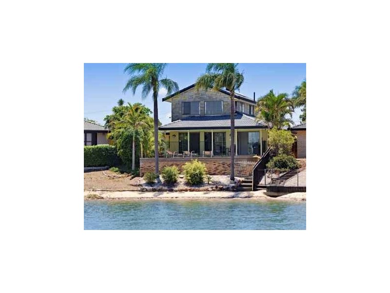 38 Merrimac Blvd, Broadbeach Waters QLD 4218