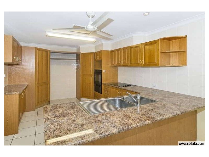78 Clear Island Rd, Broadbeach Waters QLD 4218