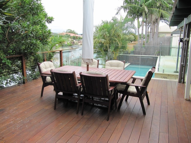 2 Bahia Court, Broadbeach Waters QLD 4218